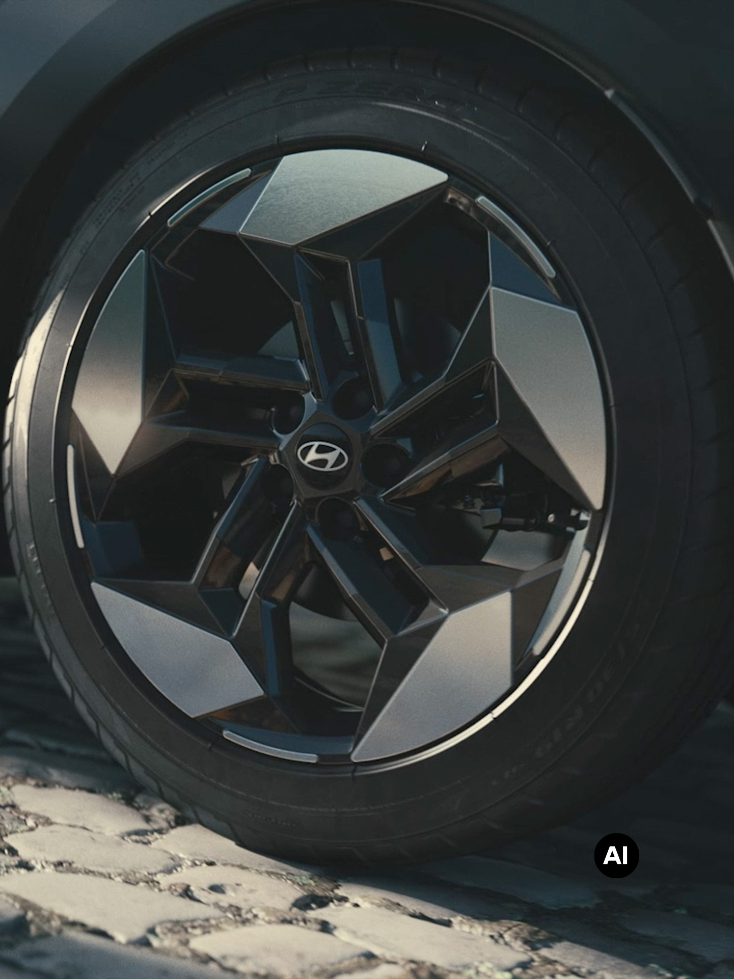 A close-up view of the Hyundai TUCSON alloy wheel.